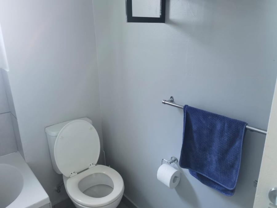 To Let 2 Bedroom Property for Rent in Parklands Western Cape